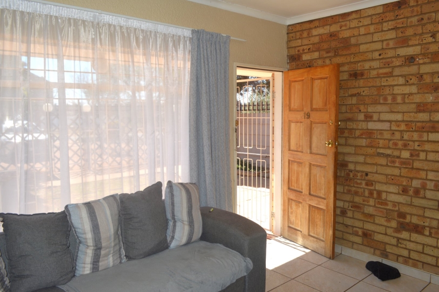 2 Bedroom Property for Sale in La Hoff North West